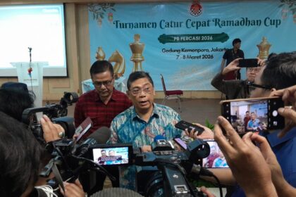 Grand Masters (GM) Utut Adianto resmi membuka Turnamen catur Ramadhan Cup 2026 pada Sabtu (7/3/2026) di Wisma Karsa Pemuda Kemenpora, Senayan, Jakarta. Foto/dok/AZ