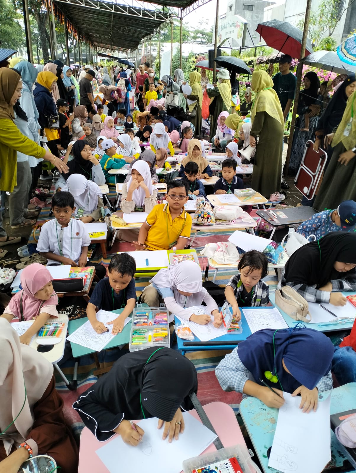 Lomba mewarnai dan menggambar untuk anak turut memeriahkan acara RF 21.