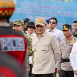 Menteri Koordinator Bidang Politik dan Keamanan Jenderal TNI (Purn) Djamari Chaniago pada Apel Gelar Pasukan dalam rangka Operasi Ketupat 2026 di Jakarta, (12/3/2026). Foto: Kemenko Polkam