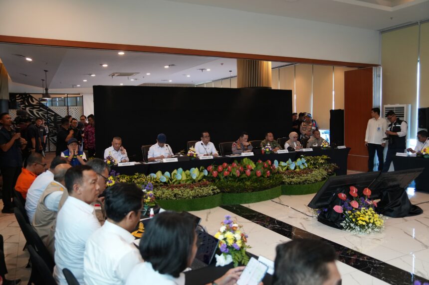 Suasana rapat koordinasi yang dilakukan saat pemantauan arus mudik di Pelabuhan Merak, Cilegon, Banten, pada Jumat (13/3/2026). Foto: Ist
