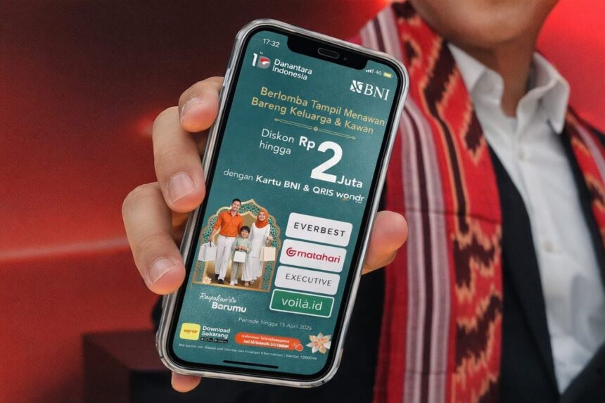 Melalui promo bertajuk 'Berlomba Tampil Menawan Bareng Keluarga & Kawan', nasabah dapat menikmati potongan harga untuk pembelian produk fashion dengan pembayaran menggunakan Kartu Debit BNI, Kartu Kredit BNI, maupun QRIS wondr by BNI. Foto: BNI