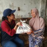 Bank Artha Graha Internasional (BAGI) Cabang Ujung Menteng bersama Artha Graha Peduli (AGP) kembali menggelar kegiatan sosial melalui program Pasar Murah Penjualan Subuh yang dilaksanakan di Jl. Raya Bekasi.