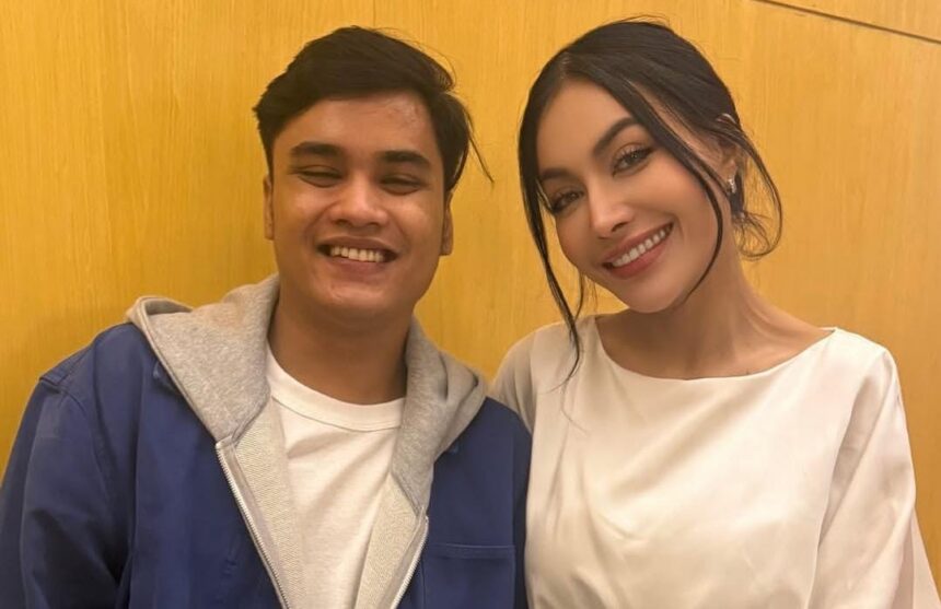 Denada tak kuasa menahan haru saat akhirnya memeluk sang putra, Ressa Rizky Tambunan, dalam momen buka puasa bersama. Foto: IG @denadaindonesia