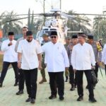 Ketua Satgas PRR Pascabencana Sumatera Muhammad Tito Karnavian saat mendampingi Presiden Prabowo Subianto melakukan kunjungan kerja sekaligus merayakan Hari Raya Idulfitri 1447 H/2026 bersama masyarakat terdampak bencana di Aceh Tamiang, Aceh. Foto: Satgas PRR