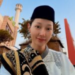 Penampilan berbeda Lucinta Luna saat merayakan Idul Fitri di Seoul Central Mosque bikin publik heboh. Foto: IG @lucintaluna_manjalita