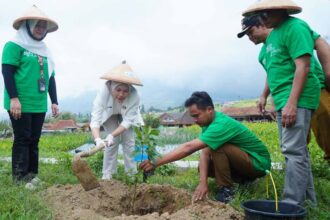 Peringatan Hari Hutan Sedunia menjadi momentum untuk kembali mengingatkan bahwa hutan bukan sekadar bentang alam, tetapi ruang hidup yang menopang keseimbangan ekosistem dan keberlanjutan kehidupan manusia.