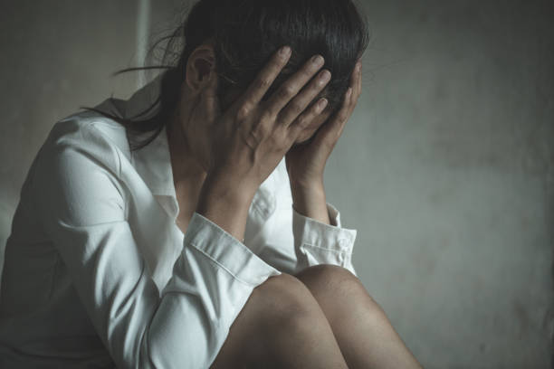 Ilustrasi seorang turis asal China diduga mengalami kekerasan seksual saat perjalanan pulang di Bali, setelah berpisah dari rekannya. Foto: Istock @Tinnakorn Jorruang