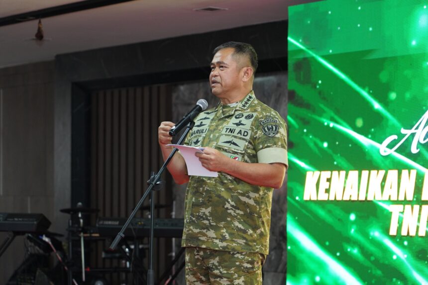 Kepala Staf Angkatan Darat (Kasad) Jenderal TNI Maruli Simanjuntak, saat memimpin Laporan Korps Kenaikan Pangkat 47 Perwira Tinggi (Pati) TNI AD di Markas Besar Angkatan Darat (Mabesad), Jakarta, Jumat (27/3/2026). Foto: Dispenad