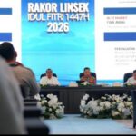 Kapolri Jenderal Listyo Sigit Prabowo saat memimpin rapat koordinasi lintas terkait kesiapan operasi ketupatan di Gedung PTIK, Jakarta Selatan, Senin (2/3/2026). Foto: Ist