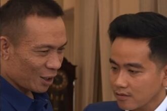 Wakil Presiden Gibran Rakabuming Raka bertemu dengan Rismon Sianipar di Istana Wakil Presiden, Jakarta, Jumat (13/3/2026). Foto: ipol.id