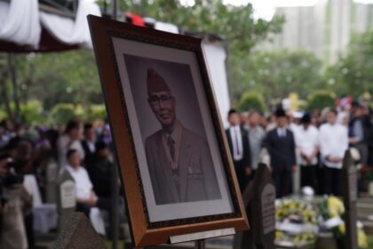 Pemakaman Try Sutrisno di Taman Makam Pahlawan (TMP) Kalibata, Jakarta Selatan, Senin (2/3/2026). Foto: Tim Media Presiden