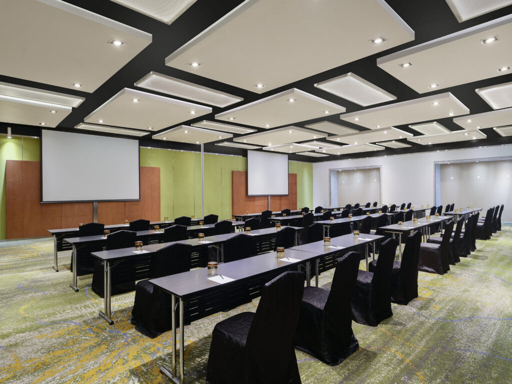 Pullman Jakarta Central Park menghadirkan perpaduan sempurna antara kebutuhan bisnis dan rekreasi. (dok. Pullman Jakarta Central Park).