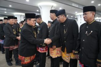 Gubernur DKI Jakarta, Pramono Anung saat melantik pejabat. Foto: Ist