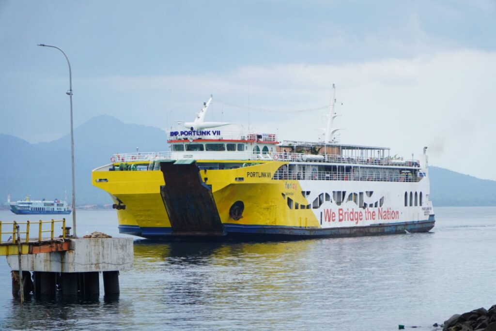 PT ASDP Indonesia Ferry (Persero) mengoptimalkan layanan penyeberangan di lintasan Ketapang–Gilimanuk seiring meningkatnya mobilitas masyarakat menjelang Angkutan Lebaran serta penutupan operasional penyeberangan saat Hari Raya Nyepi. (dok. ASDP).