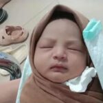 Bayi perempuan ditemukan terbungkus sajadah di masjid di Aceh Jaya. Foto: Instagram @aceh.viral