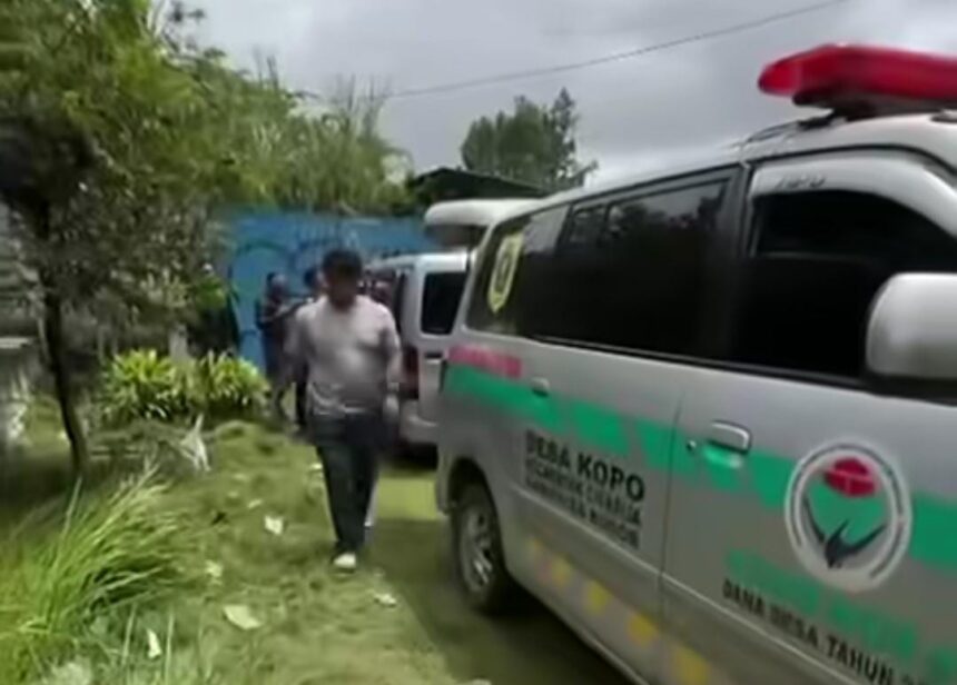 Pasutri korban pembunuhan di Cisarua, Bogor, ditemukan dalam mobil yang terparkir di rumah kosong kawasan Padalarang, Bandung Barat. Foto: Tangkapan layar Instagram @bogor24update