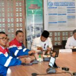 Menko Polkam Jenderal TNI (Purn) Djamari Chaniago saat mengunjungi Kilang Pertamina Balikpapan, Kalimantan Timur, Selasa (3/3/2026). Foto: Dok Kemenko Polkam