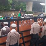 Mahasiswa berunjuk rasa soal dugaan tempat hiburan malam buka saat Ramadan di depan Kantor Wali Kota Jakarta Selatan, Jumat (6/3/2026). Foto: Ist