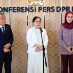 Ketua DPR Puan Maharani saat ditemui awak media di Nusantara II, Kompleks Parlemen, Senayan, Jakarta, Selasa (10/3/2026). Foto: Parlementaria