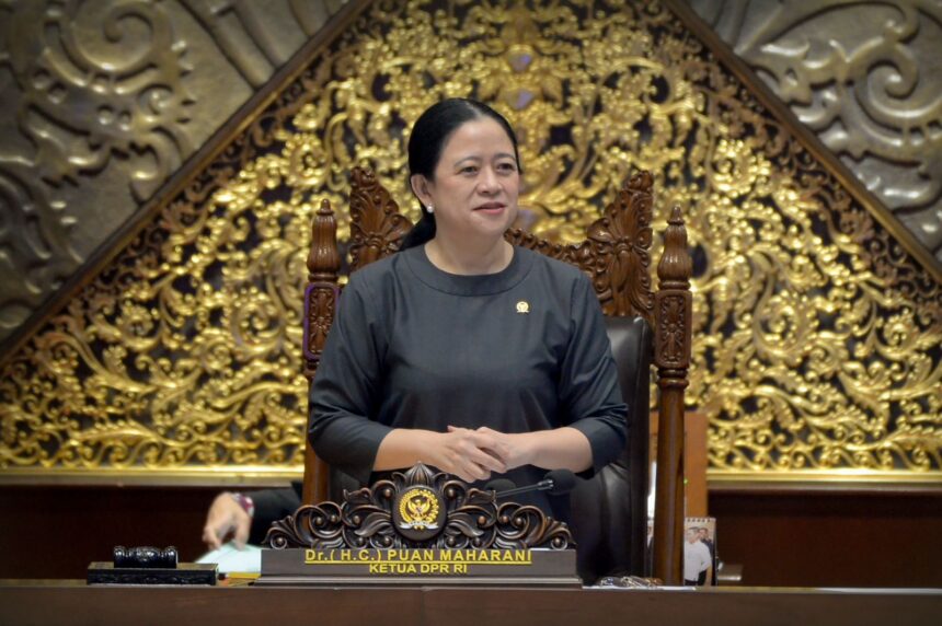 Ketua DPR Puan Maharani saat memimpin Rapat Paripurna, di Gedung Nusantara II DPR, Kompleks Parlemen, Senayan, Jakarta, Kamis (12/3/2026). Foto: Parlementaria