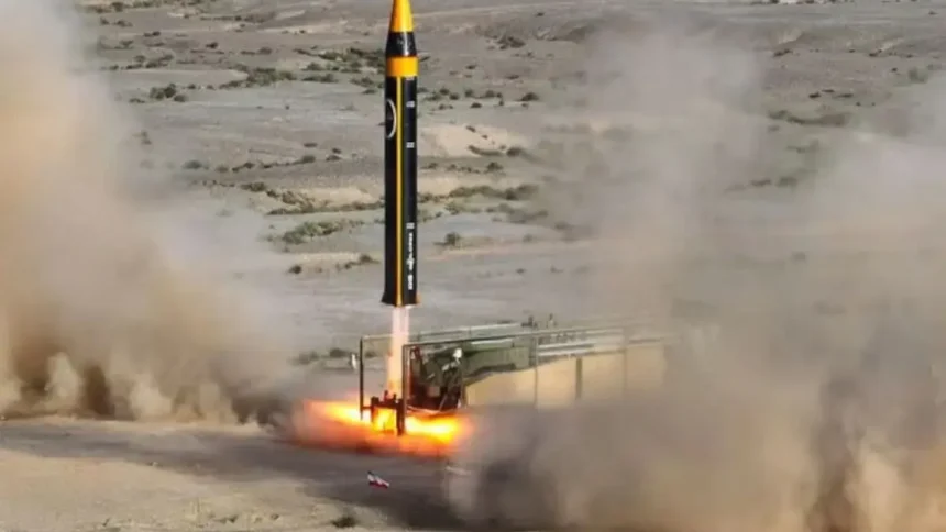 Rudal Khorramshahr-4 milik Iran. Foto: IRNA/net