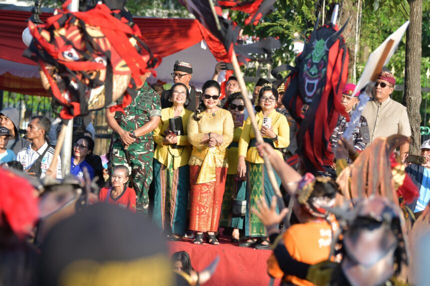 Kemeriahan Pawai Ogoh-Ogoh di Kota Semarang, Minggu (26/4/2026). Foto: Pemkot Semarang