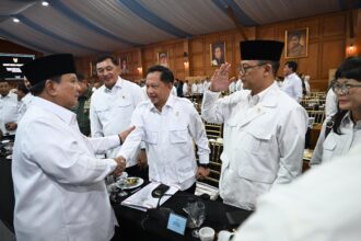 Mendagri Muhammad Tito Karnavian dan jajaran menghadiri Rapat Kerja Pemerintah yang dipimpin Presiden Prabowo Subianto di Kompleks Istana Kepresidenan Jakarta, Rabu (8/4/2026). Foto: Kemendagri