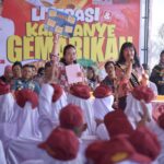 Wali Kota Semarang, Agustina Wilujeng memberikan edukasi pentingnya konsumsi ikan sebagai sumber gizi. Foto: Pemkot Semarang
