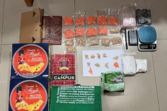 Barang bukti narkotika jenis sabu seberat 1 kilogram dan ribuan pil ekstasi yang disita oleh petugas Sat Narkoba Polres Jakarta Pusat. Foto: Polres Jakarta Pusat