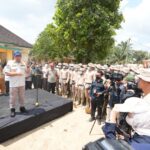 Menteri Dalam Negeri (Mendagri) sekaligus Ketua Satuan Tugas (Kasatgas) Percepatan Rehabilitasi dan Rekonstruksi Pascabencana Sumatera Muhammad Tito Karnavian dalam Apel Pembukaan Gelombang III Satuan Tugas IPDN Pemulihan Pascabencana Aceh Tamiang di Halaman Istana Benua Raja, Kabupaten Aceh Tamiang, Aceh, Sabtu (4/4/2026). Foto: Satuan Tugas (Kasatgas) Percepatan Rehabilitasi dan Rekonstruksi Pascabencana Sumatera