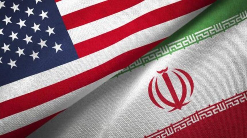 Ilustrasi bendera Amerika Serikat dan Iran. Foto iStock