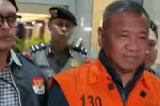 KPK tahan Bupati Tulungagung, Gatut Sunu Wibowo. Foto: KPK