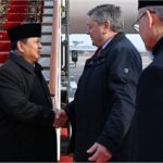 Presiden Prabowo Subianto tiba di Bandara Vnukovo-2 di Moskow, Rusia, Senin (13/4/2026). Foto: BPMI Setpres