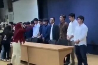 Para terduga pelaku pelecehan seksual. Foto: Tangkapan layar video viral