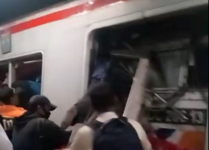 Kecelakan kereta api di Bekasi. Foto: Ist