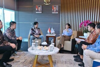 Menkomdigi Meutya Hafid saat menerima audiensi startup Gambit Hunter dan Ambisius Lab di Kantor Kementerian Komdigi, Jakarta Pusat, Jumat (10/04/2026). Foto: Ahmad Tri Hawaari/Komdigi