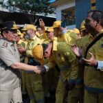 Gubernur DKI Jakarta, Pramono Anung saat acara halal bihalal bersama Pasukan Kuning Bina Marga. Foto: Ist