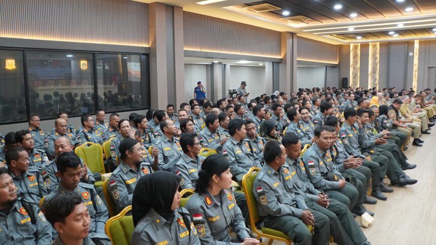 Kegiatan Bimbingan Peningkatan Kapasitas SDM Tahun 2026 kepada 708 anggota Satlinmas di Kantor Wali Kota Jakarta Selatan, Selasa (14/4/2026). Foto: Ist