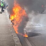 Vespa matic terbakar di Jalan KH Noer Ali, Pondok Kelapa, Duren Sawit, Jakarta Timur, Jumat (17/4/2026). Foto: Ist