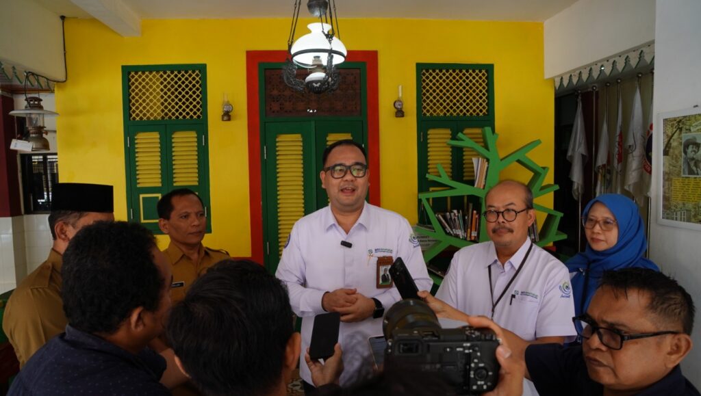 BPJS Kesehatan menghadirkan program “BPJS Menyapa” sebagai ruang menyerap aspirasi dan respons cepat bagi peserta Program Jaminan Kesehatan Nasional (JKN) di SMA 8 Jakarta pada Senin (20/4/2026) pagi. (istimewa/dok. BPJS Kesehatan).