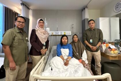 KUNJUNGAN: Kepala Kantor Cabang BPJS Ketenagakerjaan Jakarta Pluit Tetty Widayantie (kedua dari kanan). Foto: BPJS Ketenagakerjaan