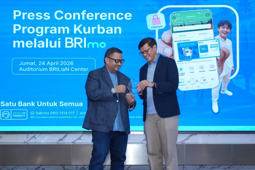 Peluncuran layanan qurban digital di BRImo yang bertempat di BRILiaN Center, Jakarta, Jumat (25/4/2026), dihadiri oleh Senior Executive Vice President Transaction and Retail Funding BRI Trilaksito Singgih Hudanendra dan Chief Executive Officer Rumah Zakat Irvan Nugraha. Foto: Dok BRI