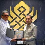 Bupati Maluku Tenggara Muhammad Thaher Hanubun (kiri) dan Menteri Kebudayaan Fadli Zon (kanan) melakukan pertemuan di Kantor Kementerian Kebudayaan, Jakarta, Selasa (7/4/2026). Foto: Dok Humas