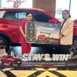 Melalui program “Stay & Win”, Waringin Hospitality Hotel Group resmi menyerahkan hadiah utama berupa mobil Chery Tiggo Cross Premium setelah periode program Juni 2025–Februari 2026. Foto: dok/Ist