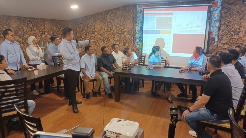 Bakal Calon Ketua Umum BPP HIPMI William Heinrich saat konferensi pers di kawasan SCBD, Kebayoran Baru, Jakarta Selatan, Rabu (15/4/2026). Foto: Joesvicar Iqbal/ipol.id