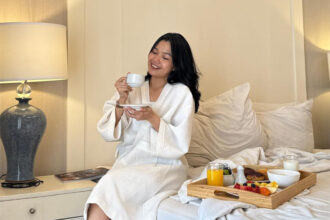 Grand Whiz Poins Simatupang Jakarta menghadirkan berbagai penawaran spesial yang dirancang untuk memenuhi kebutuhan tamu yang beragam, mulai dari liburan singkat di akhir pekan hingga kenyamanan bagi para pelaku bisnis. (istimewa/dok. Grand Whiz Poins Simatupang).