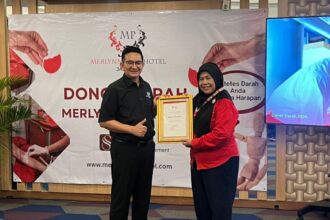 Merlynn Park Hotel Jakarta kembali melaksanakan kegiatan donor darah yang telah menjadi bagian dari program rutin tahunan hotel. (istimewa/dok. Merlynn Park Hotel Jakarta).