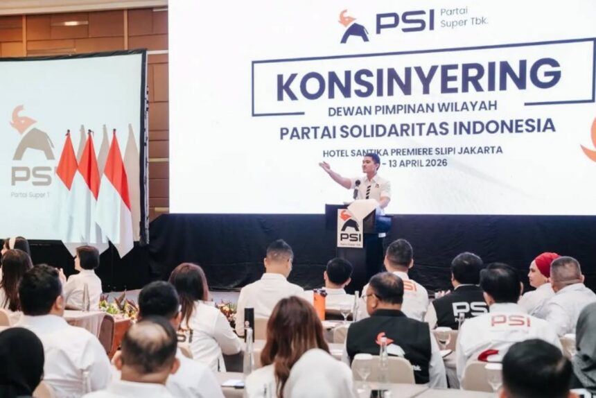 Ketua Umum PSI Kaesang Pangarep beri pengarahan dalam kegiatan Konsinyering Dewan Pimpinan Wilayah PSI di Jakarta, Minggu (12/4/2026). Foto: PSI