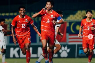 Para pemain timnas u-17 berselebrasi usai mencetak gol ke gawang Timor Leste.