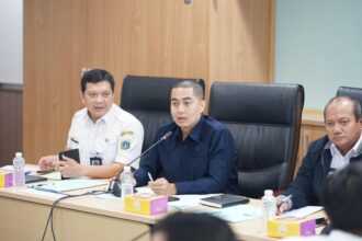 Wakil Ketua DPRD DKI Jakarta sekaligus Koordinator Komisi D, Wibi Andrino, memimpin rapat koordinasi lintas instansi terkait percepatan pelebaran dan penataan Jalan Ciledug Raya